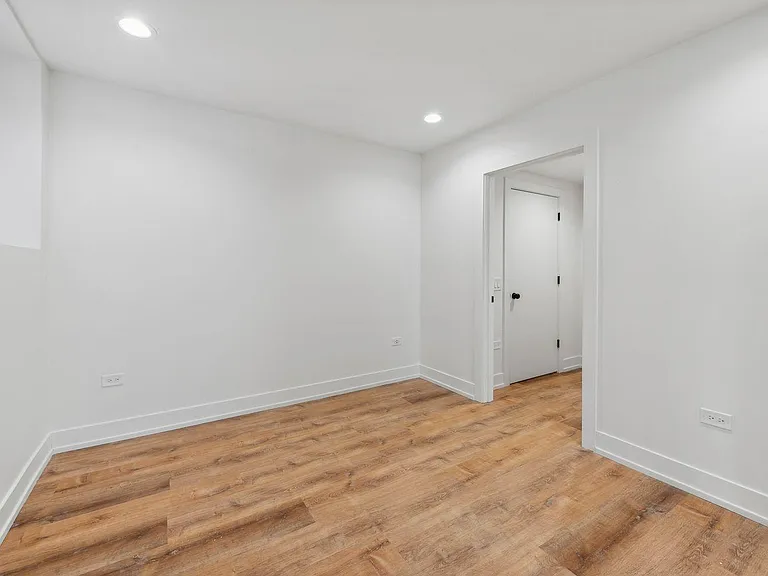 2219 N Hamilton Ave #1 — Photo 13