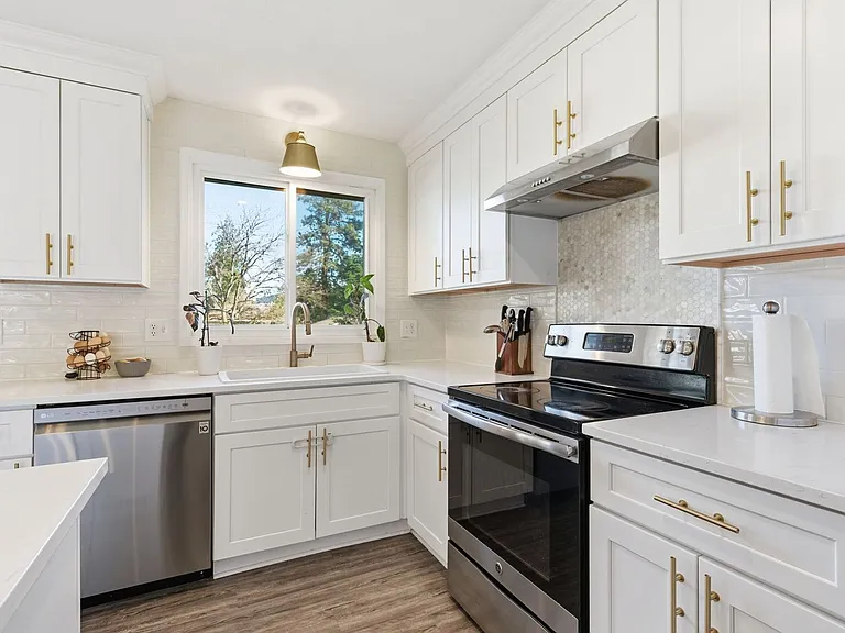 5107 S Madelia St — Photo 12