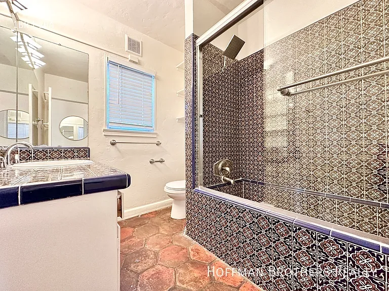 2605 14th St — Photo 16