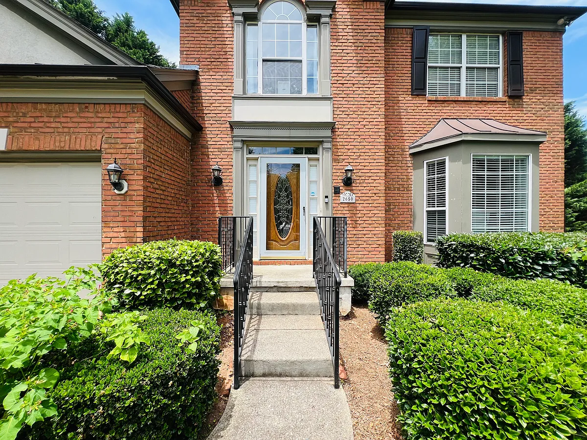 Building Photo - 2650 Traywick Chase