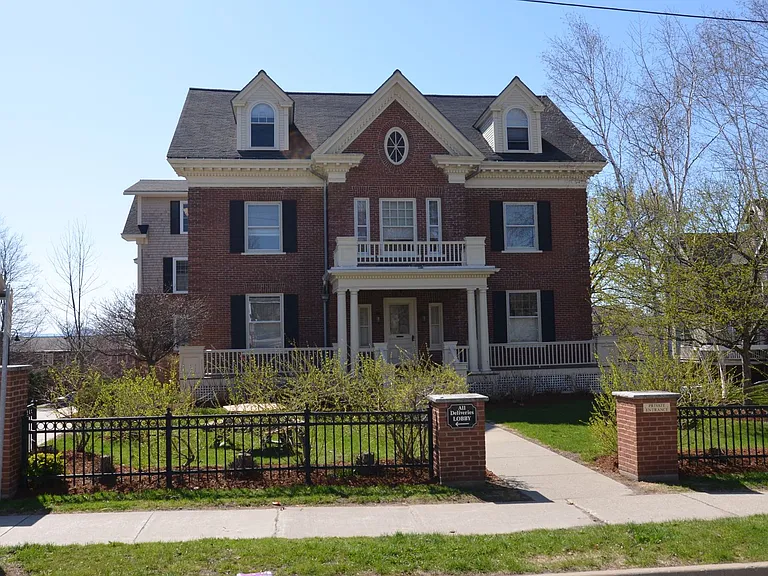 81 S Williams St #403 — Photo 1