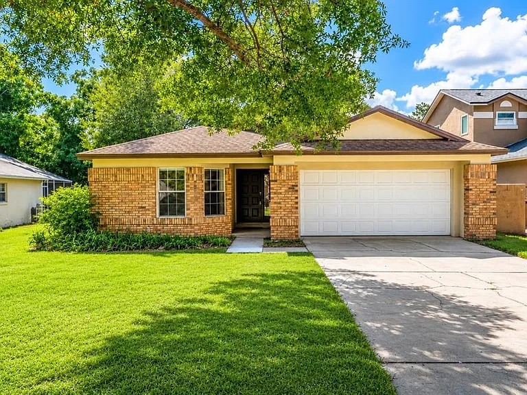 3013 Barrymore Ct — Photo 2