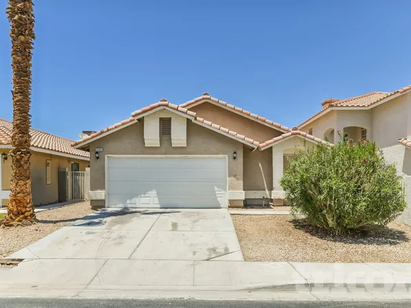 5582 Super Bowl Dr, Las Vegas, NV 89110