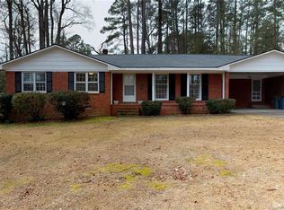 1925 Forest Hills Dr, Fayetteville, NC 28303
