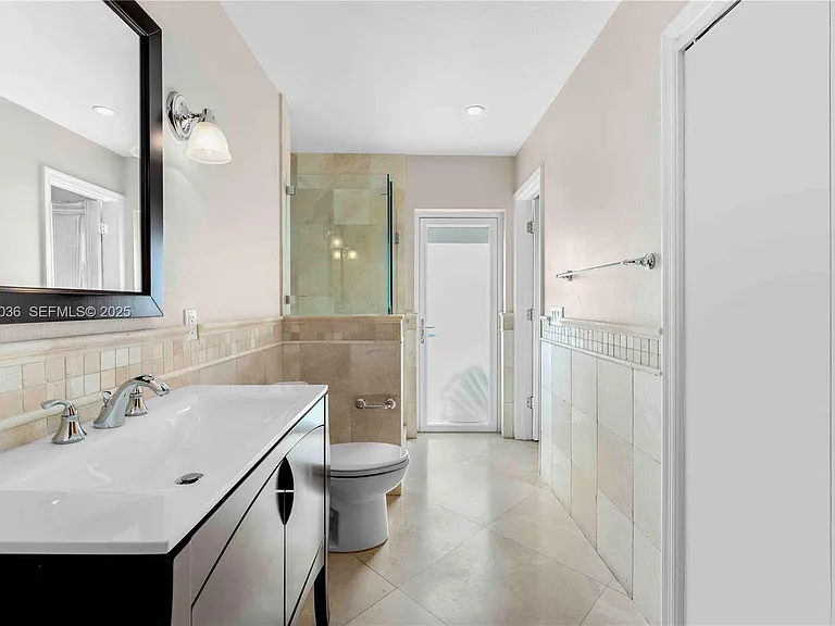 12511 Ramiro St — Photo 3