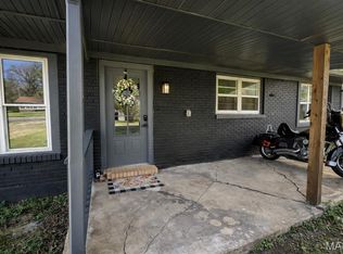 313 Keeth Rd, Crocker, MO 65452