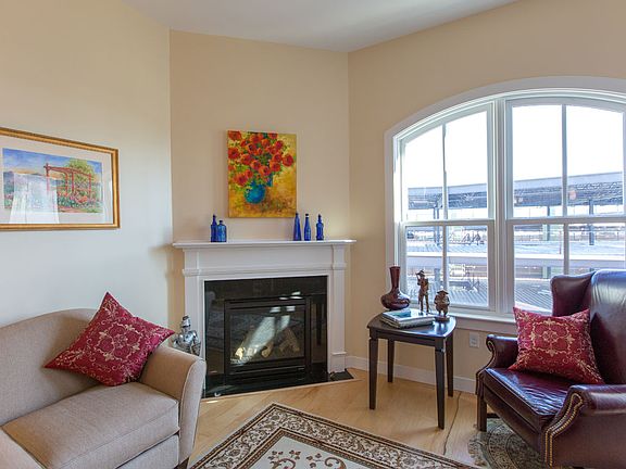 4th image of 22 Hancock St Unit 501