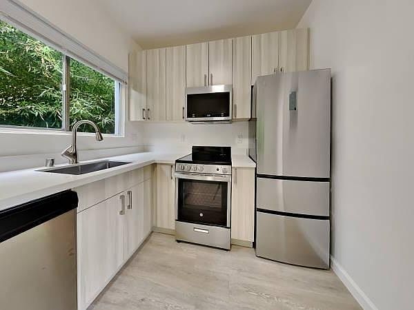 1st image of 1534 Diamond St #5