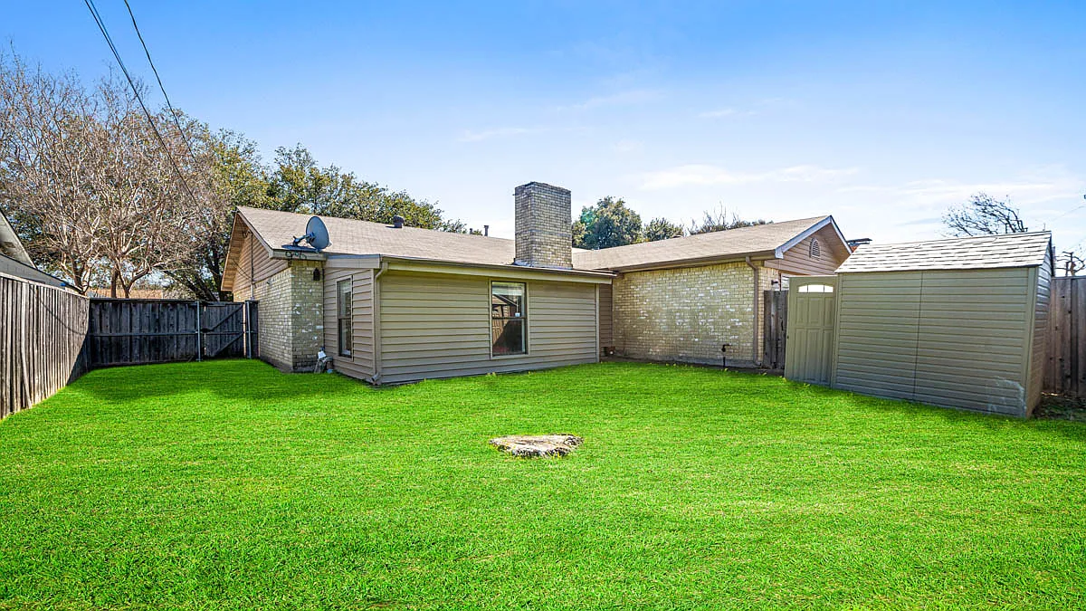 Building Photo - 5001 Overdowns Dr