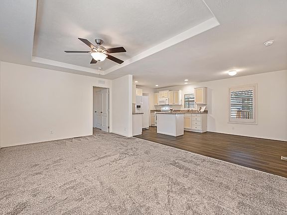 4th image of 53 Saxton Cir #53