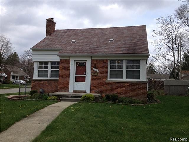 1st image of 23290 Forest Ave