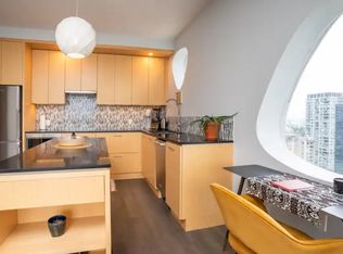 13495 Central Ave #2001, Surrey, BC