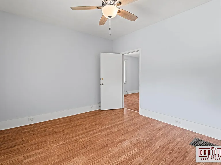 2027 Leo St — Photo 17