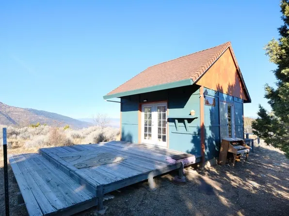 9025 Scarface Rd, Gazelle, CA 96034