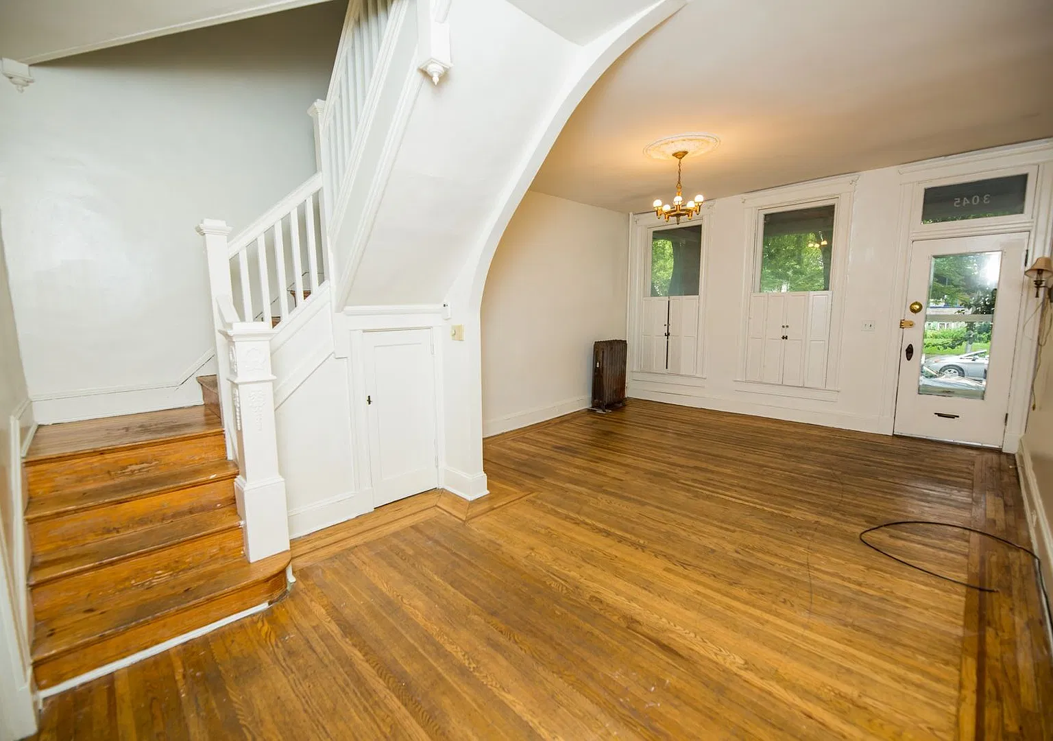 2027/2028 JHU Off-Campus Perfect 3bd/1.5ba w/ W/D! Available 6/7/27! — Photo 4