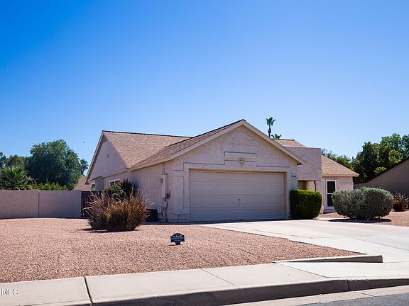4th image of 3644 W Laredo Street