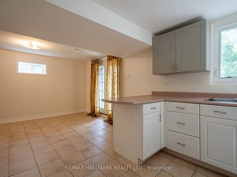 15 Bingham St — Photo 8