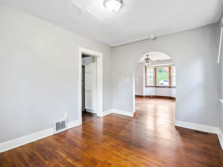 2043 Boggs Ave — Photo 5