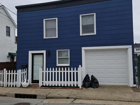208 Sportsmans Avenue, Freeport, NY 11520