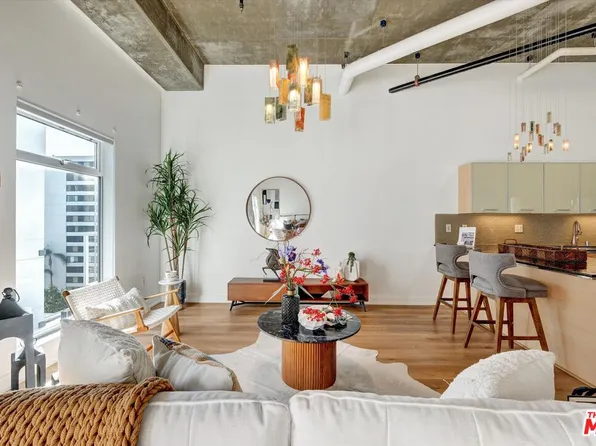 645 W 9th St APT 741, Los Angeles, CA 90015