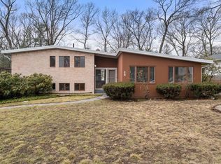 24 Buckingham Rd, Norwood, MA 02062