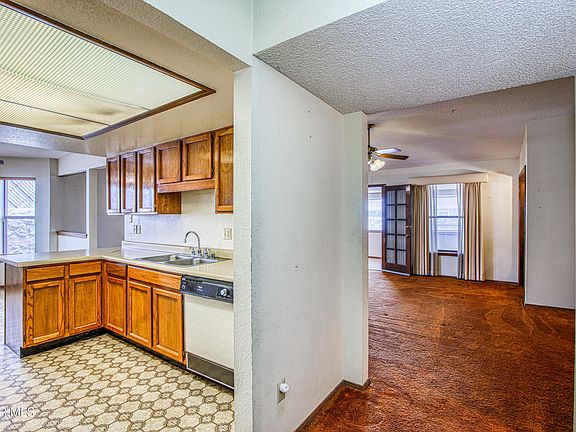 5th image of 252 Alvarez Dr