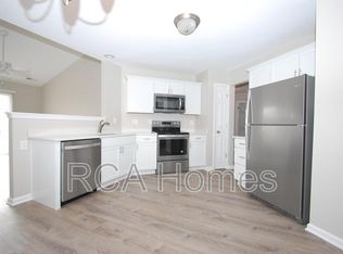 8021 Philadelphia Dr, Fishers, IN 46038