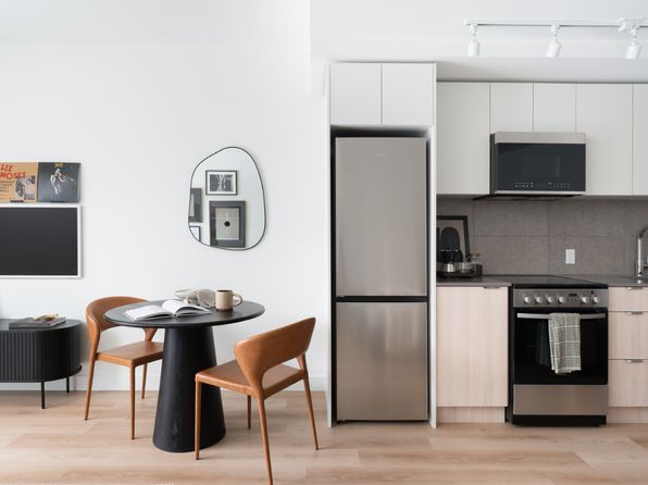 Eastward, 1881 E 11th Ave, Vancouver, BC V5N 1Y7