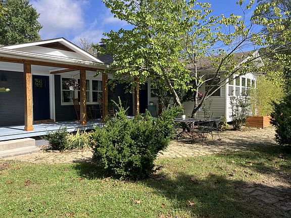 2nd image of 264 Ball Park Rd