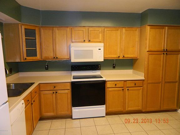 2nd image of 7683 Las Palmas Way #194
