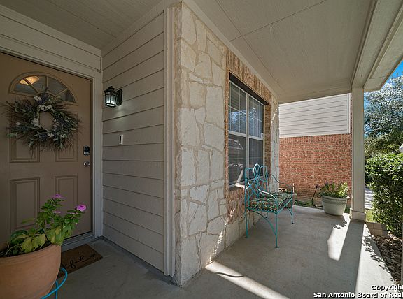 4th image of 3830 Bennington Way