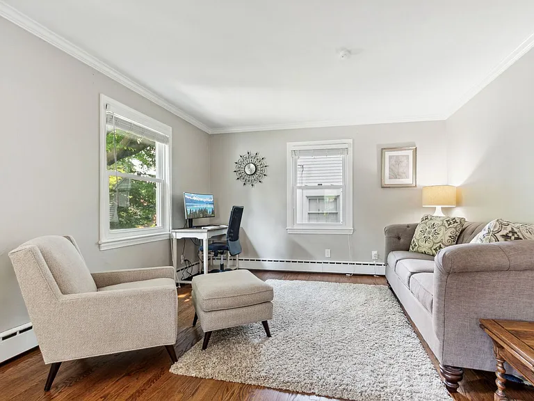 9909 Gardiner Ave — Photo 30