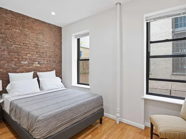 340 West 19th Street image 3 of 4