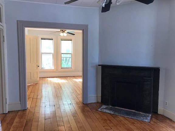 4th image of 731 4th St E APT 2