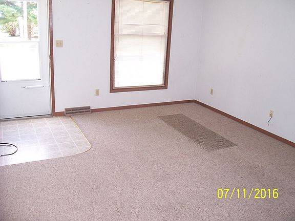3rd image of 4226 Spruce Hills Dr
