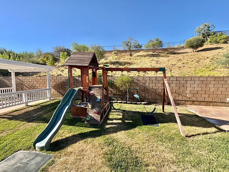 5552 Las Brisas Ter — Photo 14