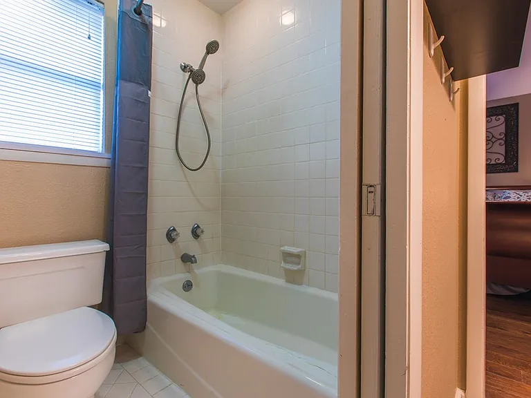 408 Club Villa — Photo 22