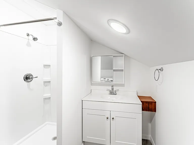 496 Dorsey Ave #4 — Photo 13
