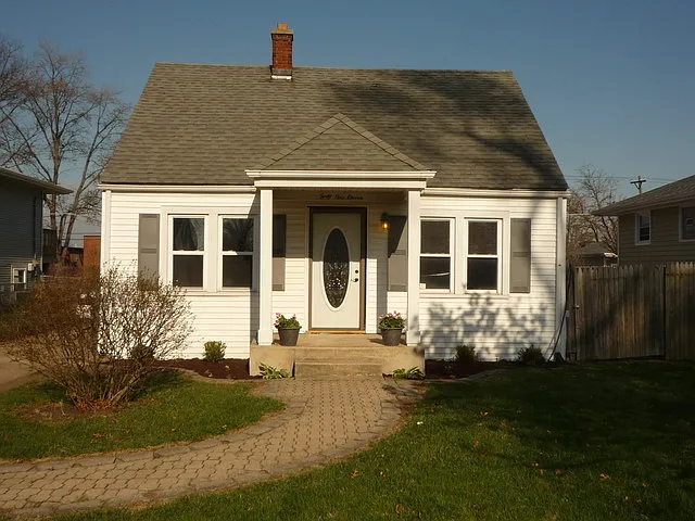 4111 N Lincoln St photo 1