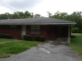 205 Godwin Ln, Glennville, GA 30427