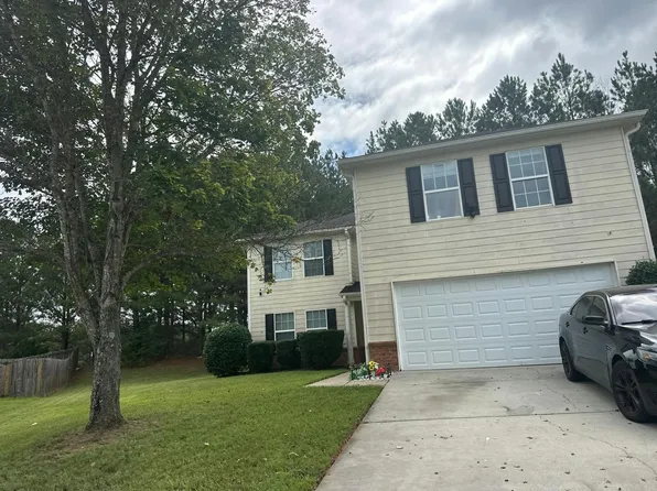 450 Pinevale Ct, Atlanta, GA 30349