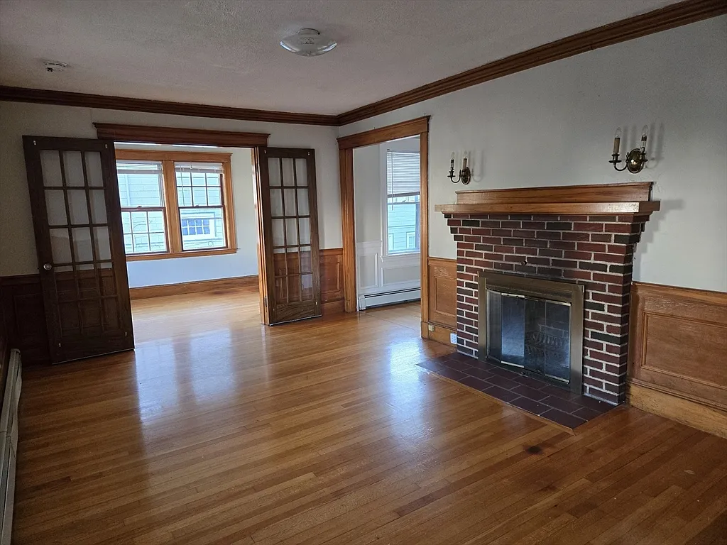 2 bed, 1.0 bath, 1240 sqft, $2,995 — Photo 1