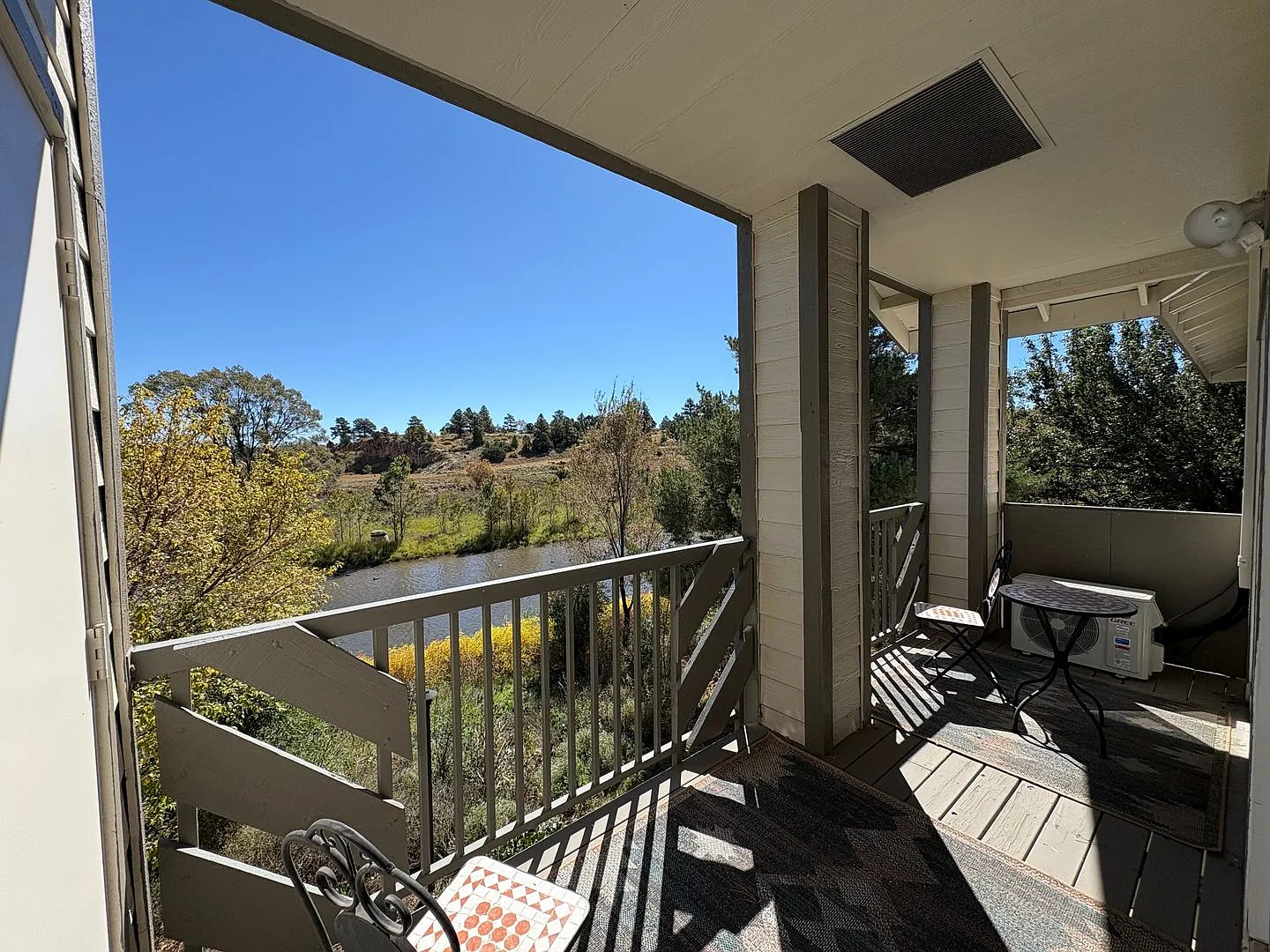 Beautiful Flagstaff Condo — Photo 3