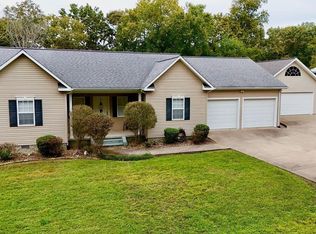 82 Riverwood Blvd, Kuttawa, KY 42055