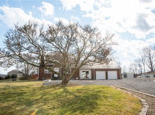 627 Tulip Dr, New Brighton, PA 15066