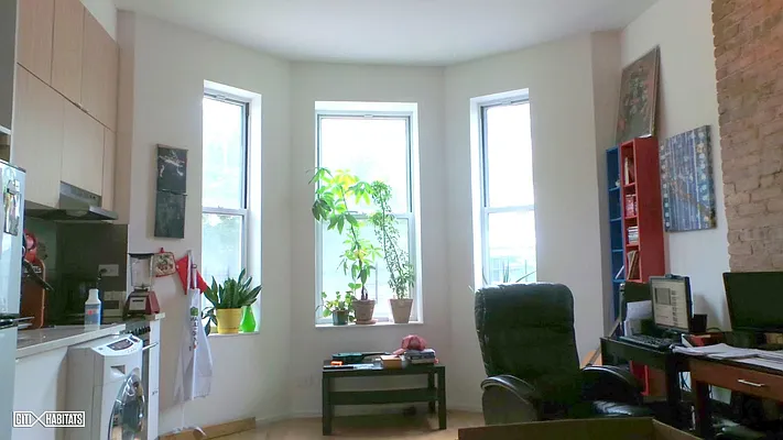 Rented by Citi Habitats | media 28