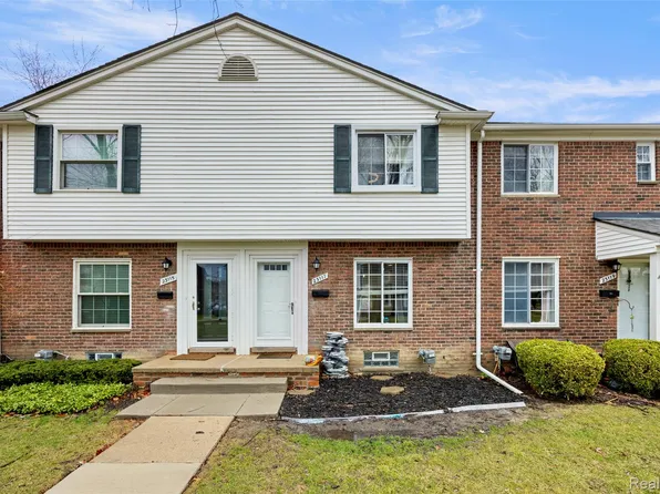 23117 Arthur Ct, Saint Clair Shores, MI 48080