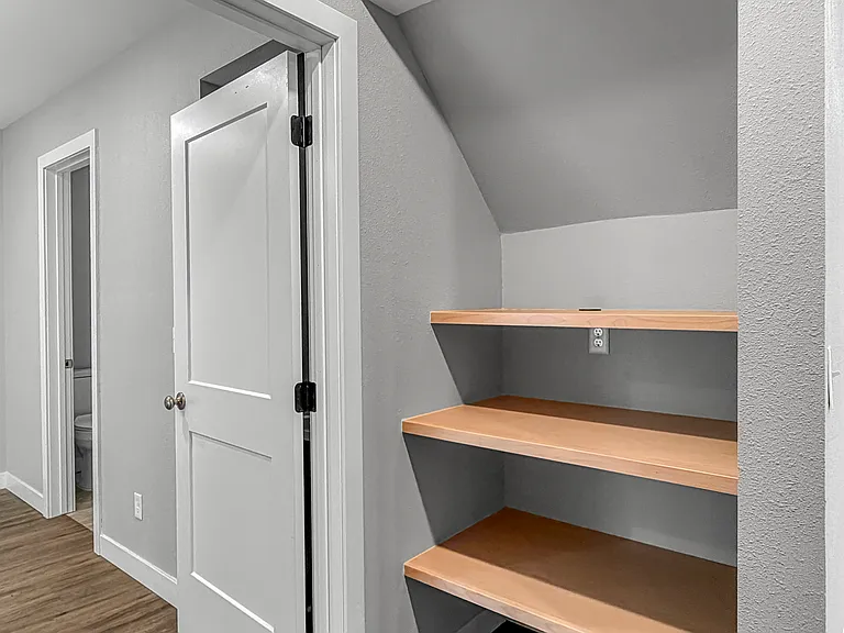 309 N 5th St #3 — Photo 9