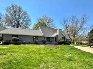 661 Lakewood Dr, Lake Saint Louis, MO 63367