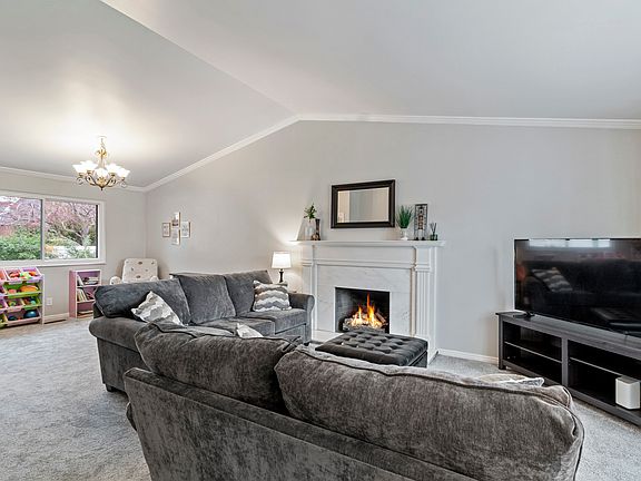 5th image of 6191 S Rainsborough Rd